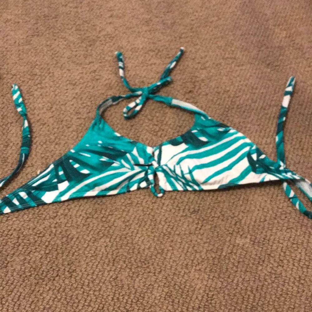 cute swim top worn once